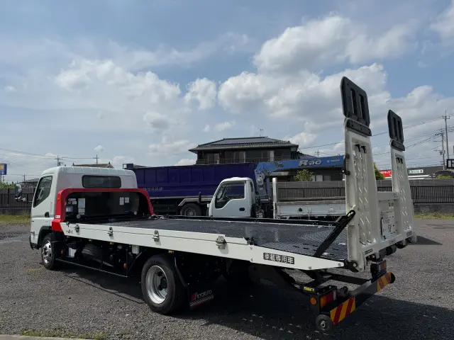 三菱 キャンター 2RG-FEB90(2WD)の写真3
