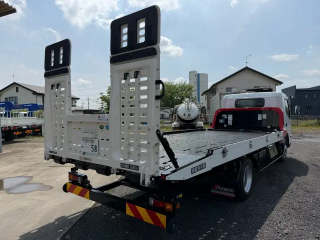 三菱 キャンター 2RG-FEB90(2WD)の写真5