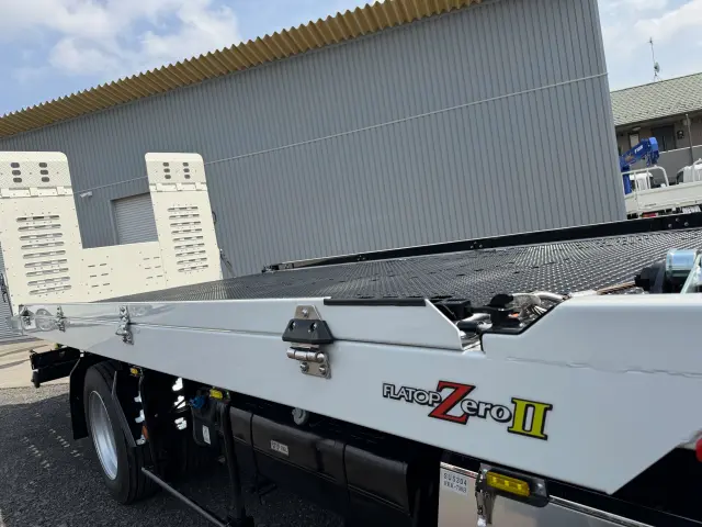 三菱 キャンター 2RG-FEB90(2WD)の写真9