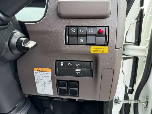 三菱 キャンター 2RG-FEB90(2WD)の写真30