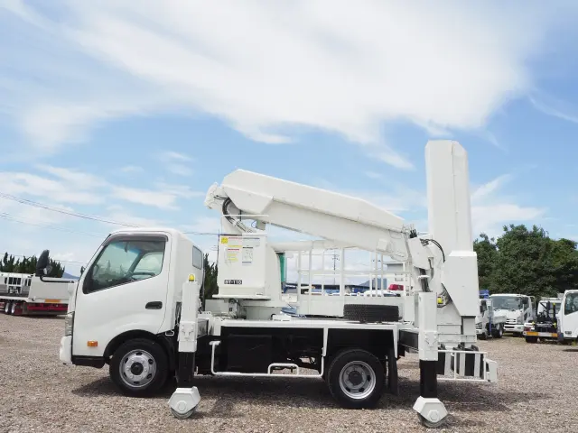 日野 デュトロ TKG-XZU700X(2WD)の写真2