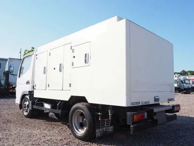三菱 キャンターガッツ PDG-FB70B(2WD)の写真3