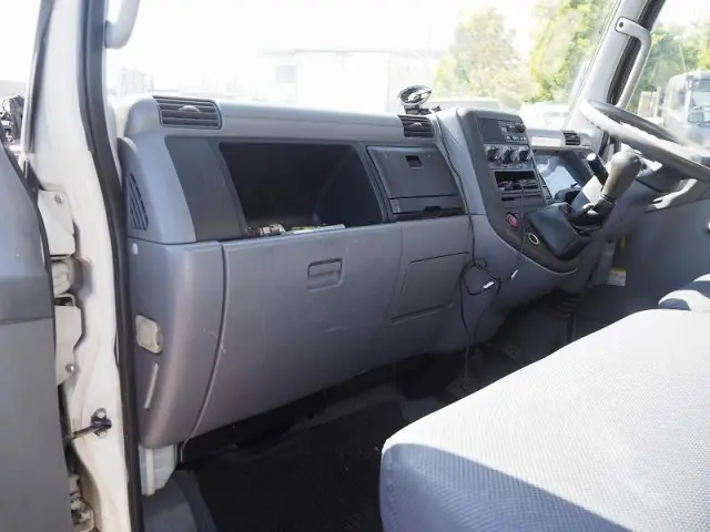 三菱 キャンターガッツ PDG-FB70B(2WD)の写真40