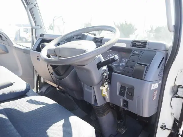 三菱 キャンターガッツ PDG-FB70B(2WD)の写真43
