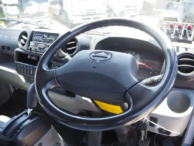 日野 デュトロ TPG-XZU600X(2WD)の写真46