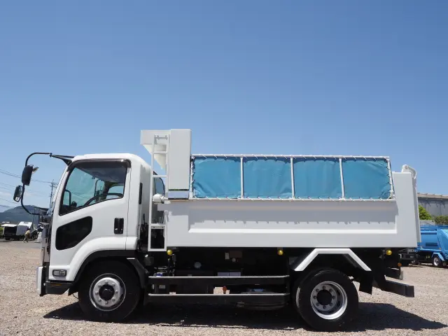 いすゞ フォワード 2RG-FTR90U2(2WD)の写真2
