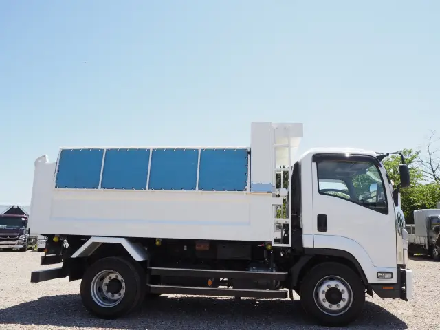 いすゞ フォワード 2RG-FTR90U2(2WD)の写真7