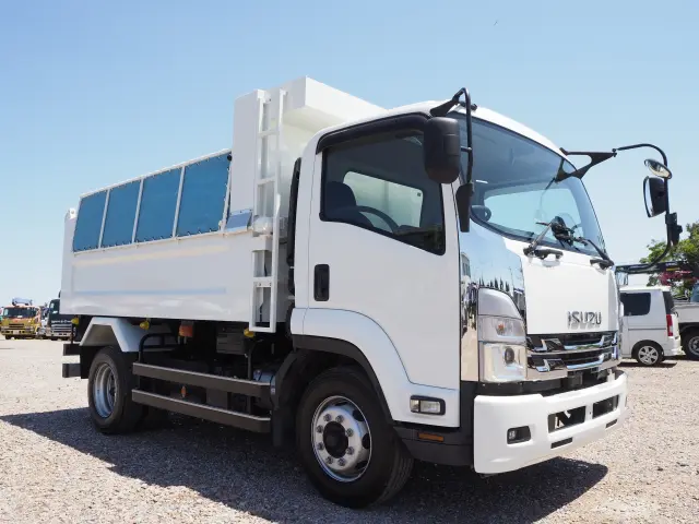 いすゞ フォワード 2RG-FTR90U2(2WD)の写真8