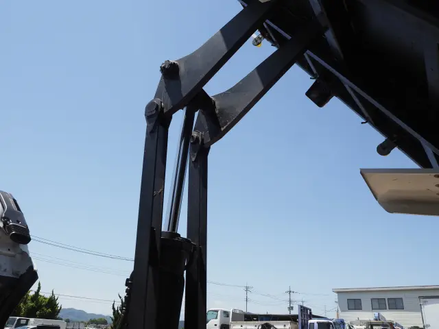 いすゞ フォワード 2RG-FTR90U2(2WD)の写真28