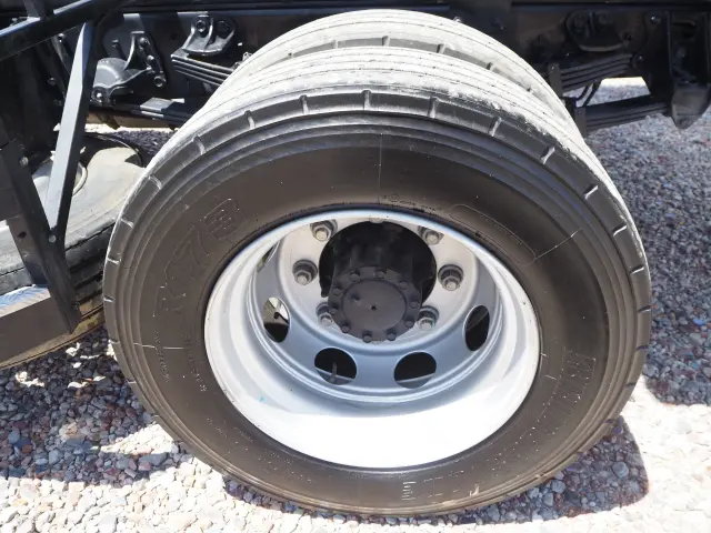 いすゞ フォワード 2RG-FTR90U2(2WD)の写真30