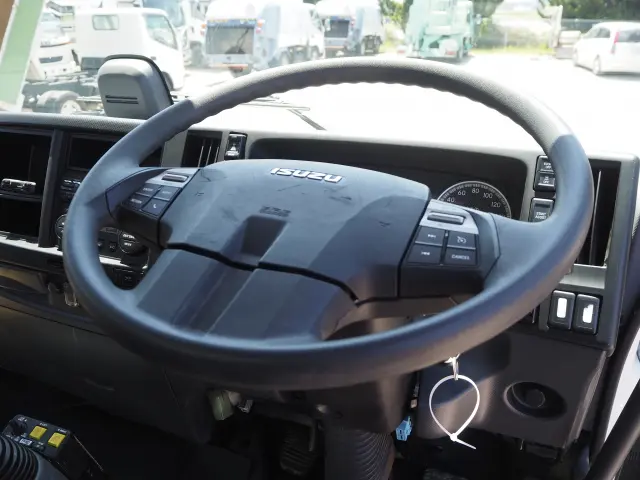 いすゞ フォワード 2RG-FTR90U2(2WD)の写真45