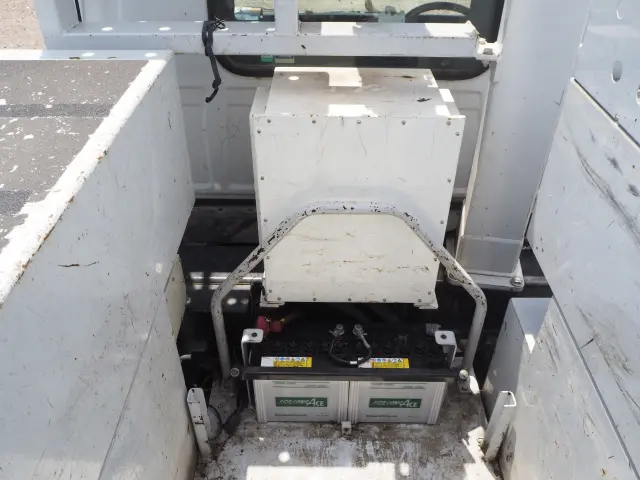 いすゞ エルフ SKG-NKR85YN(2WD)の写真11