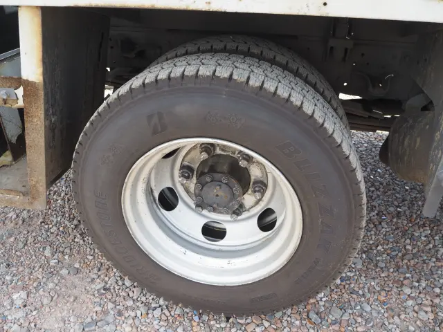 いすゞ エルフ SKG-NKR85YN(2WD)の写真21