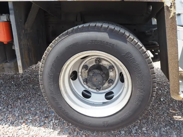 いすゞ エルフ SKG-NKR85YN(2WD)の写真31