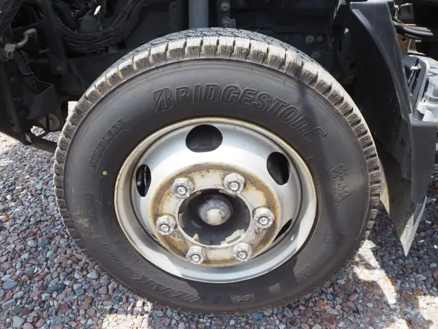 いすゞ エルフ SKG-NKR85YN(2WD)の写真34
