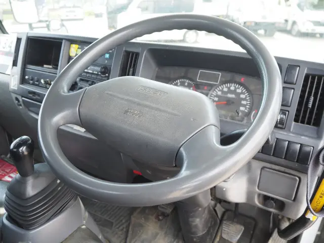 いすゞ エルフ SKG-NKR85YN(2WD)の写真47