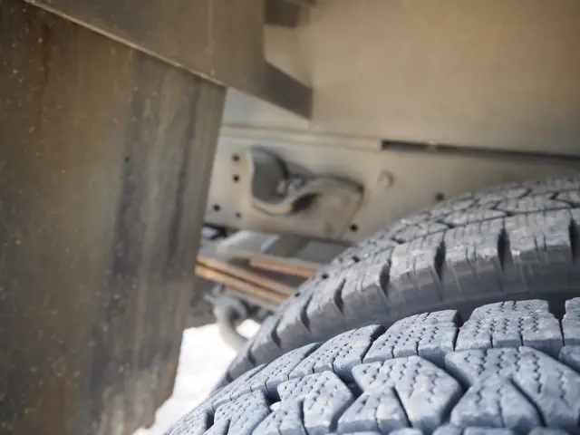 いすゞ エルフ SKG-NKR85YN(2WD)の写真26