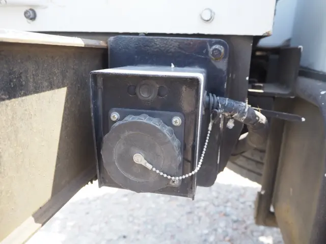 いすゞ エルフ SKG-NKR85YN(2WD)の写真29