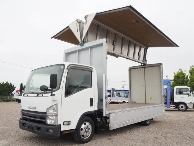 いすゞ エルフ BKG-NPR85AN(2WD)の写真9