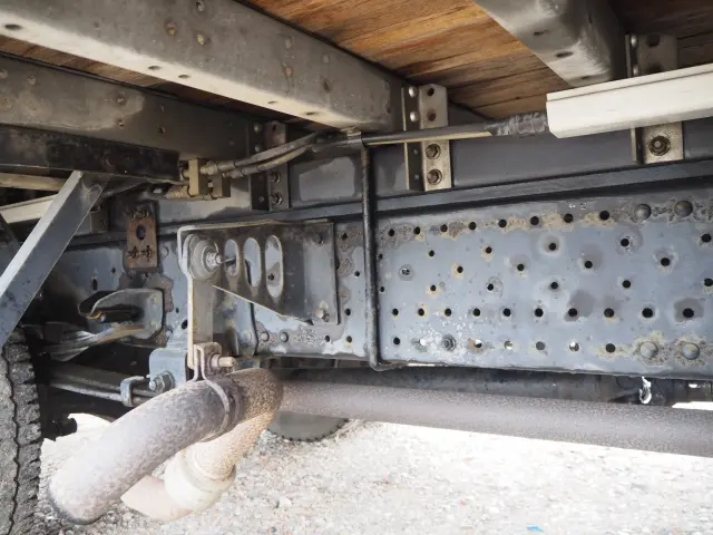 いすゞ エルフ BKG-NPR85AN(2WD)の写真20