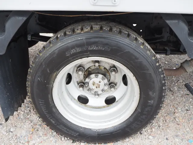 いすゞ エルフ BKG-NPR85AN(2WD)の写真21