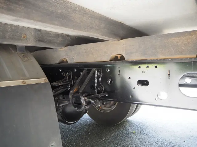 いすゞ フォワード TKG-FRR90S2(2WD)の写真24