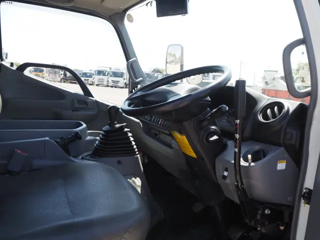 日野 デュトロ TKG-XZC675M(2WD)の写真41