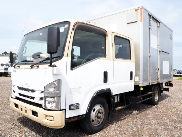 いすゞ エルフ TPG-NPR85AN(2WD)の写真1