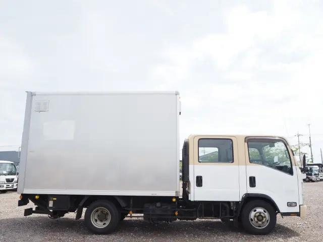 いすゞ エルフ TPG-NPR85AN(2WD)の写真6