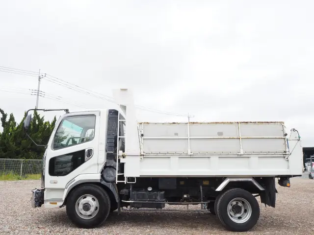 三菱 ファイター PA-FK71F(2WD)の写真2