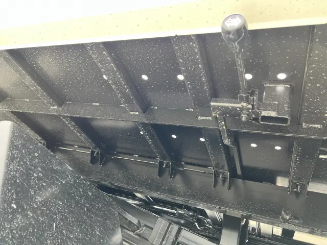 いすゞ エルフ 2TG-NPR88AM(2WD)の写真14