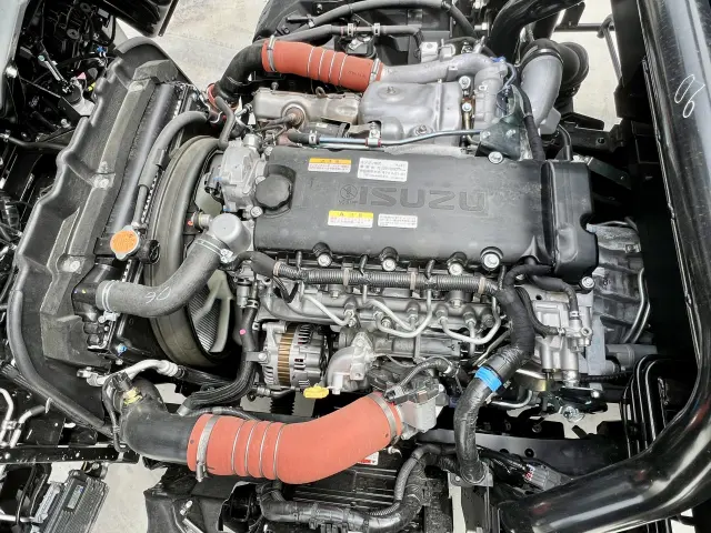 いすゞ エルフ 2TG-NPR88AM(2WD)の写真27