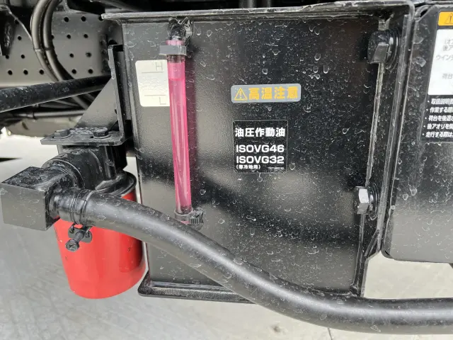 いすゞ エルフ 2TG-NPR88AM(2WD)の写真34
