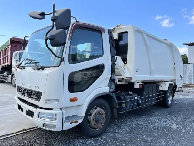 三菱 ファイター TKG-FK72FY(2WD)の写真1