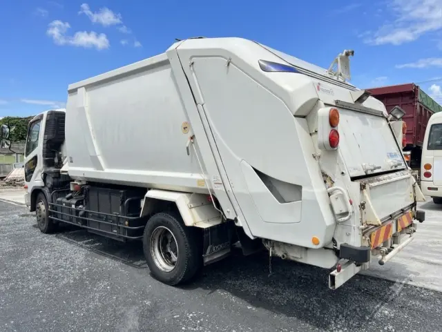 三菱 ファイター TKG-FK72FY(2WD)の写真5
