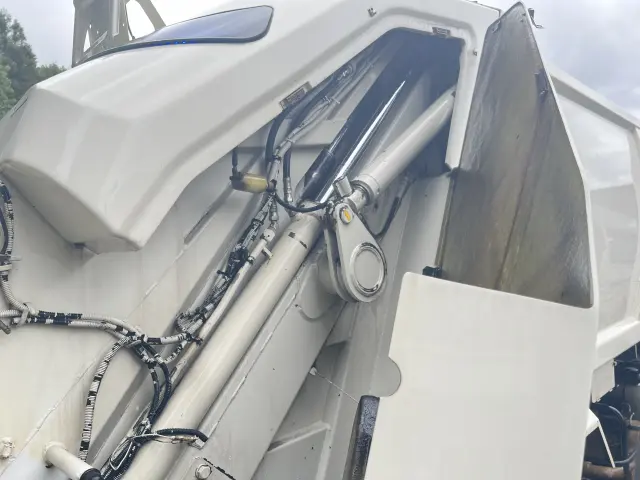 三菱 ファイター TKG-FK72FY(2WD)の写真8