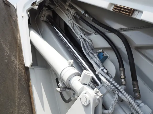 三菱 ファイター TKG-FK72FY(2WD)の写真15