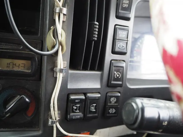 いすゞ フォワード PDG-FTR34S2(2WD)の写真48