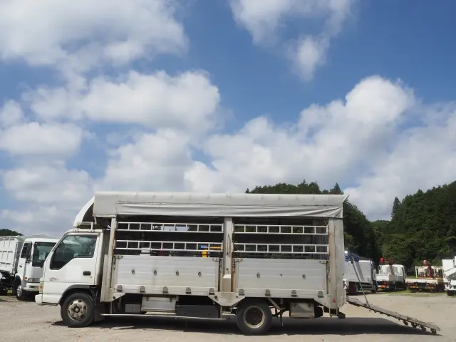 いすゞ エルフ KK-NPR75PR(2WD)の写真2