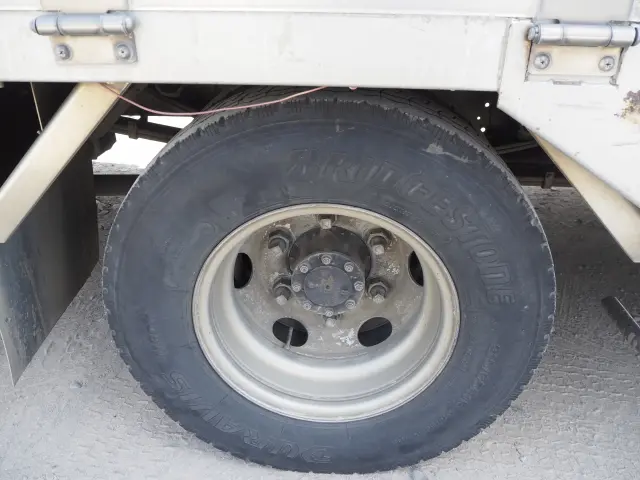 いすゞ エルフ KK-NPR75PR(2WD)の写真17