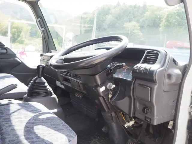いすゞ エルフ KK-NPR75PR(2WD)の写真44
