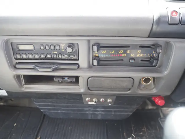 いすゞ エルフ KK-NPR75PR(2WD)の写真46