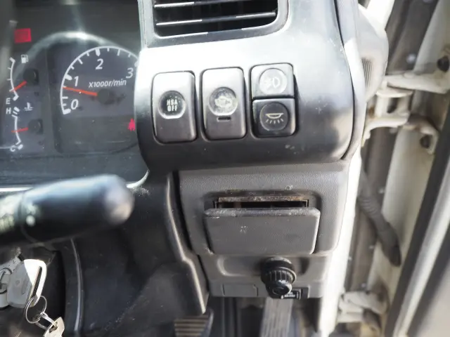 いすゞ エルフ KK-NPR75PR(2WD)の写真49