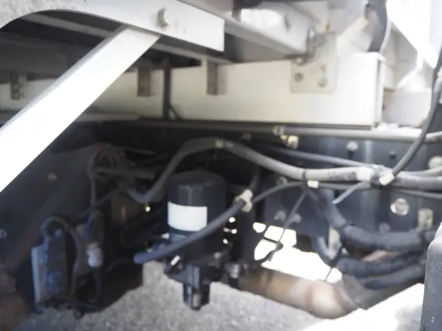 UD コンドル TKG-MK38C(2WD)の写真15