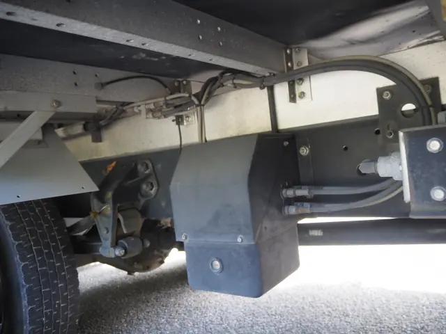 UD コンドル TKG-MK38C(2WD)の写真17