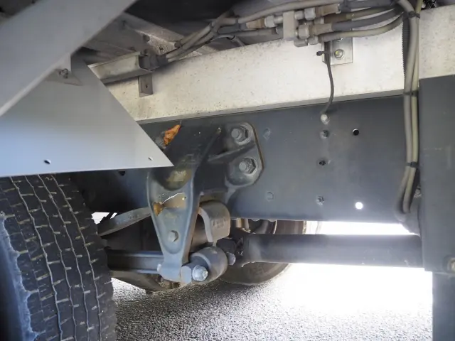 UD コンドル TKG-MK38C(2WD)の写真18