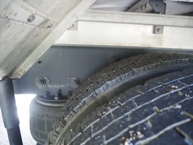 UD コンドル TKG-MK38C(2WD)の写真20