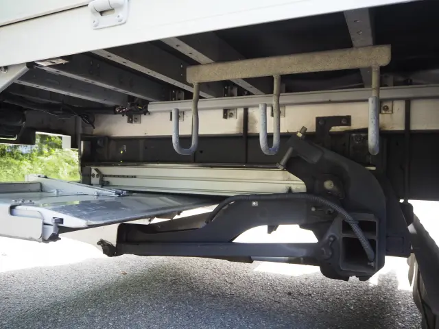 UD コンドル TKG-MK38C(2WD)の写真21