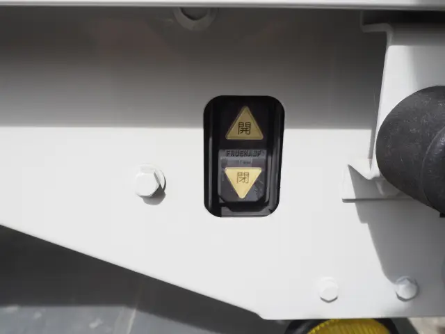 UD コンドル TKG-MK38C(2WD)の写真28