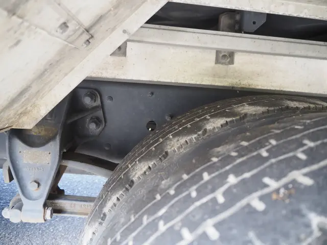 UD コンドル TKG-MK38C(2WD)の写真32